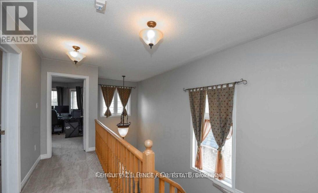 17 Fallstar Crescent, Brampton, ON, L7A 2J5 - 9
