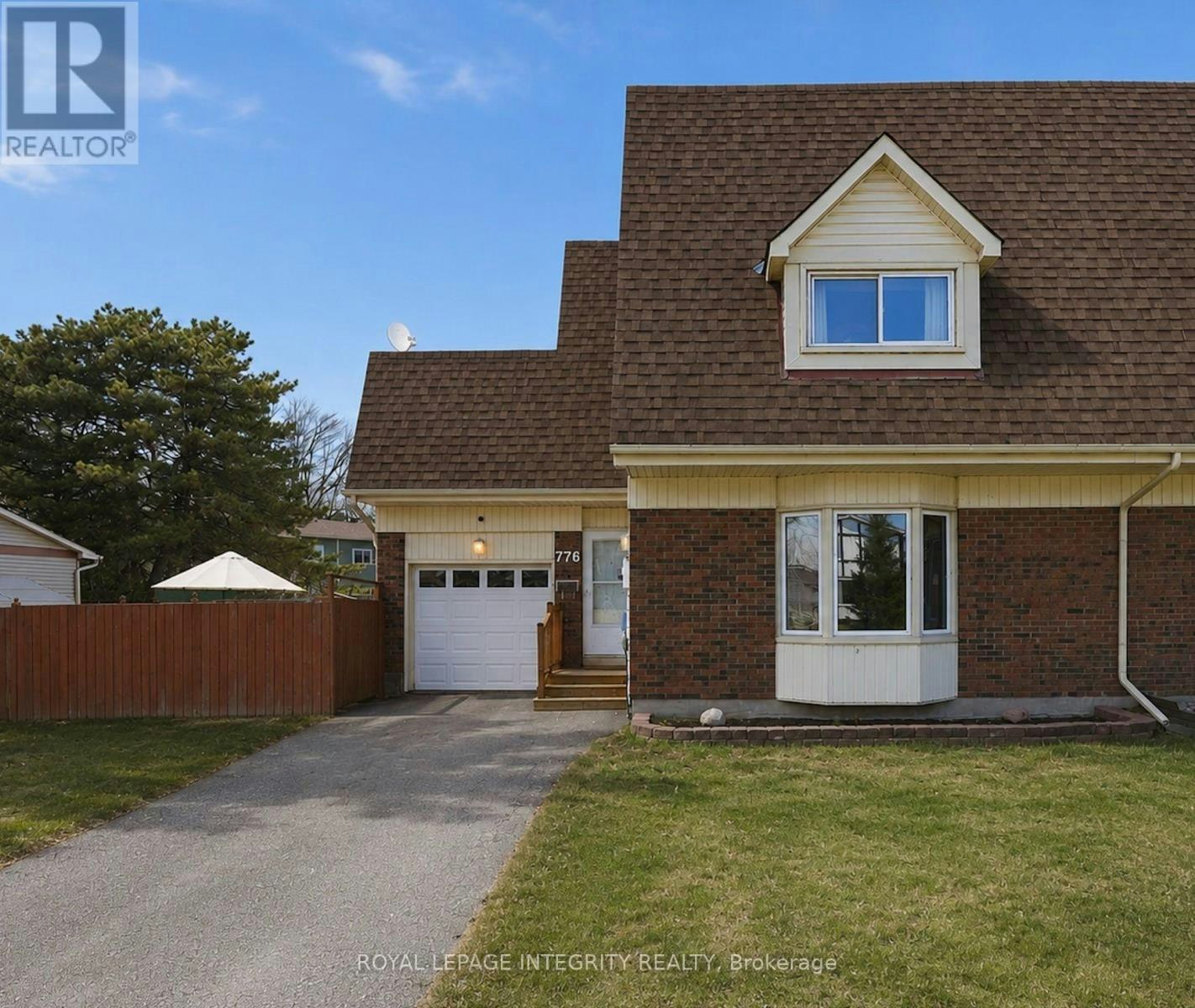 776 Vinette Crescent, Ottawa, ON, K1E 1W9