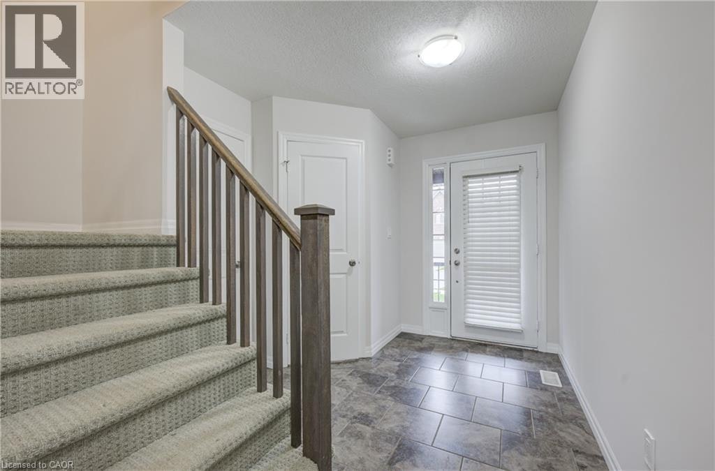 823 Paris Boulevard, Waterloo, ON, N2T 0B2 - 4