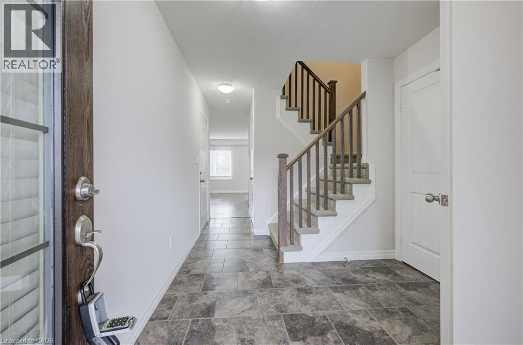 823 Paris Boulevard, Waterloo, ON, N2T 0B2 - 3