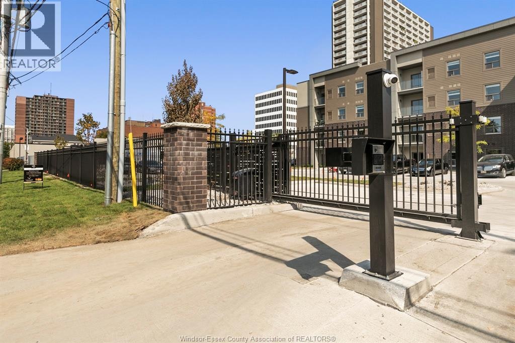 401-955 Ouellette Avenue, Windsor, ON, N9A 4J5 - 17