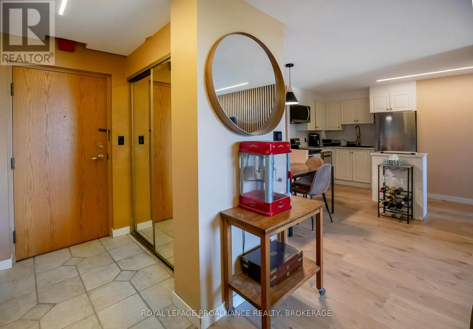 411-120 Barrett Court, Kingston, ON, K7L 5H6 - 2