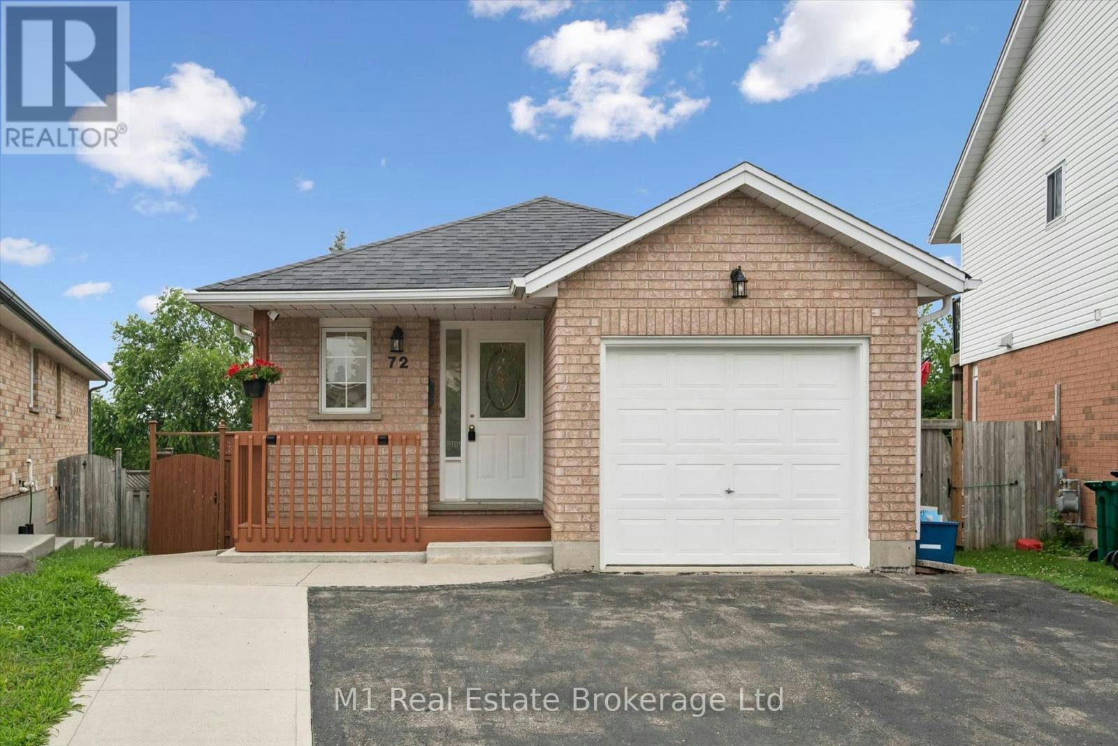 72 Orchid Crescent, Kitchener, ON, N2E 3N4