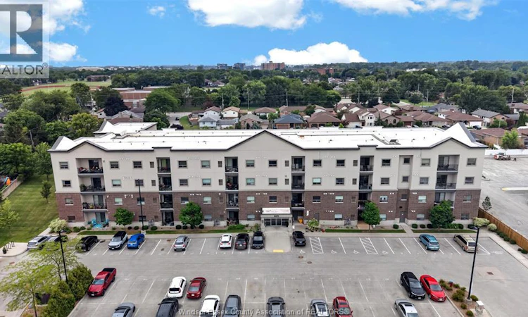 311-8475 Wyandotte Street East