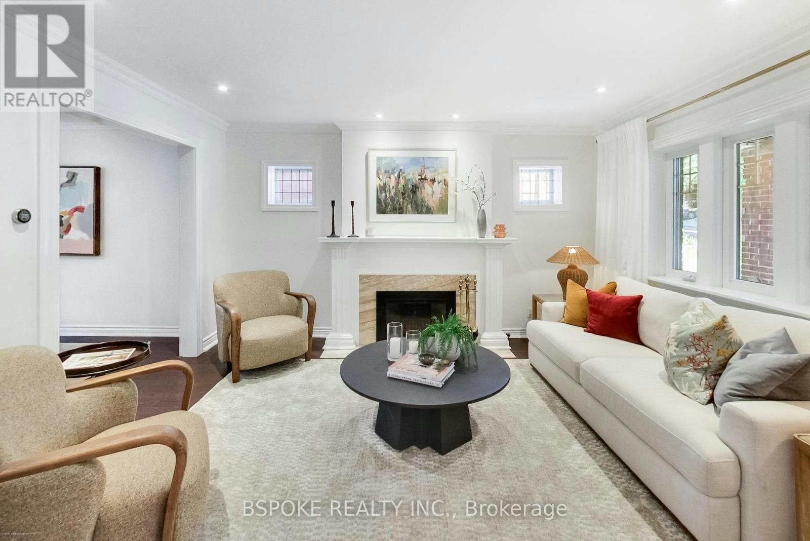 214 Gainsborough Road, Toronto, ON, M4L 3C6