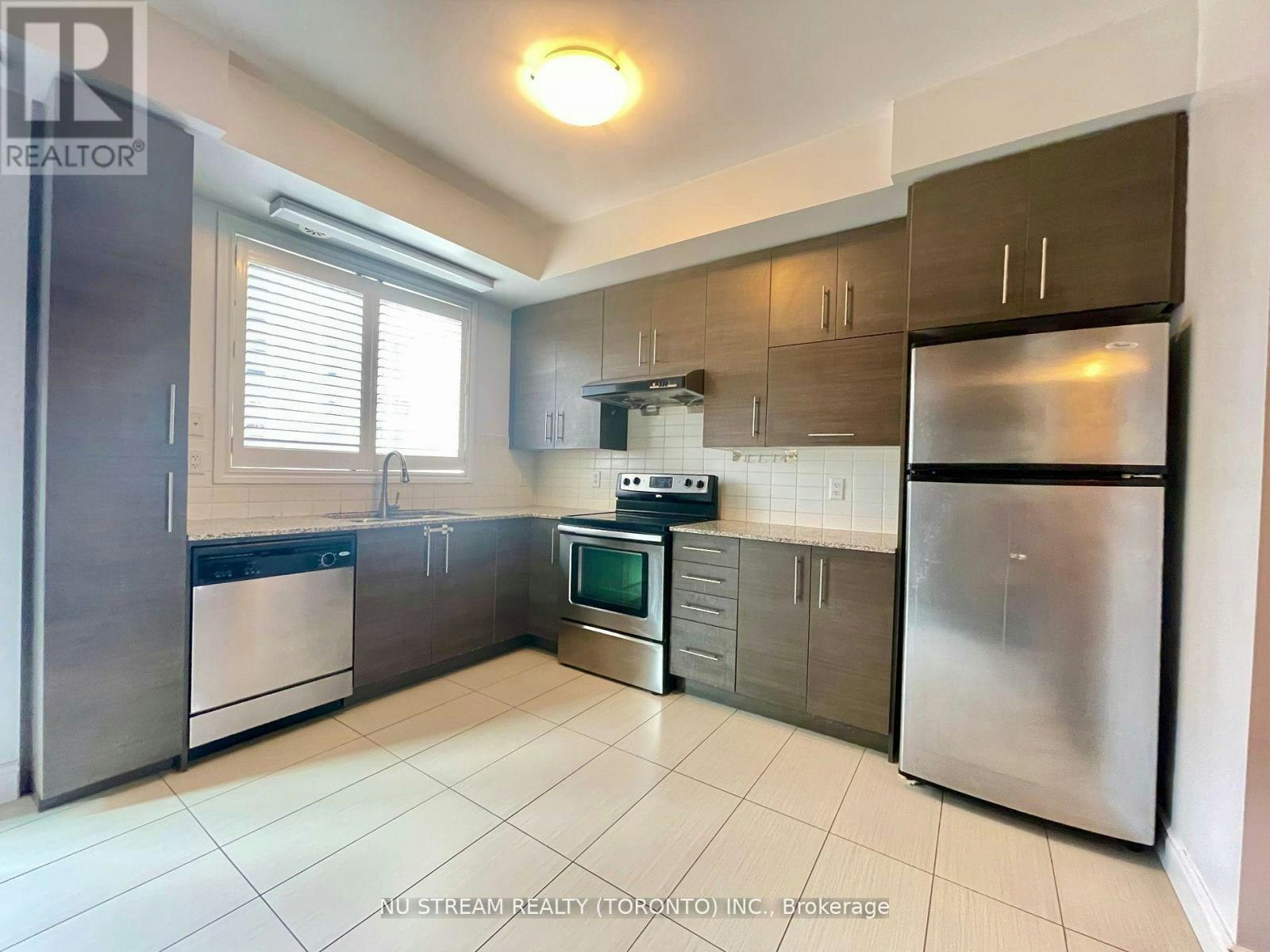 241 Park Road SOUTH, Markham, ON, L3T 0B6 - 7
