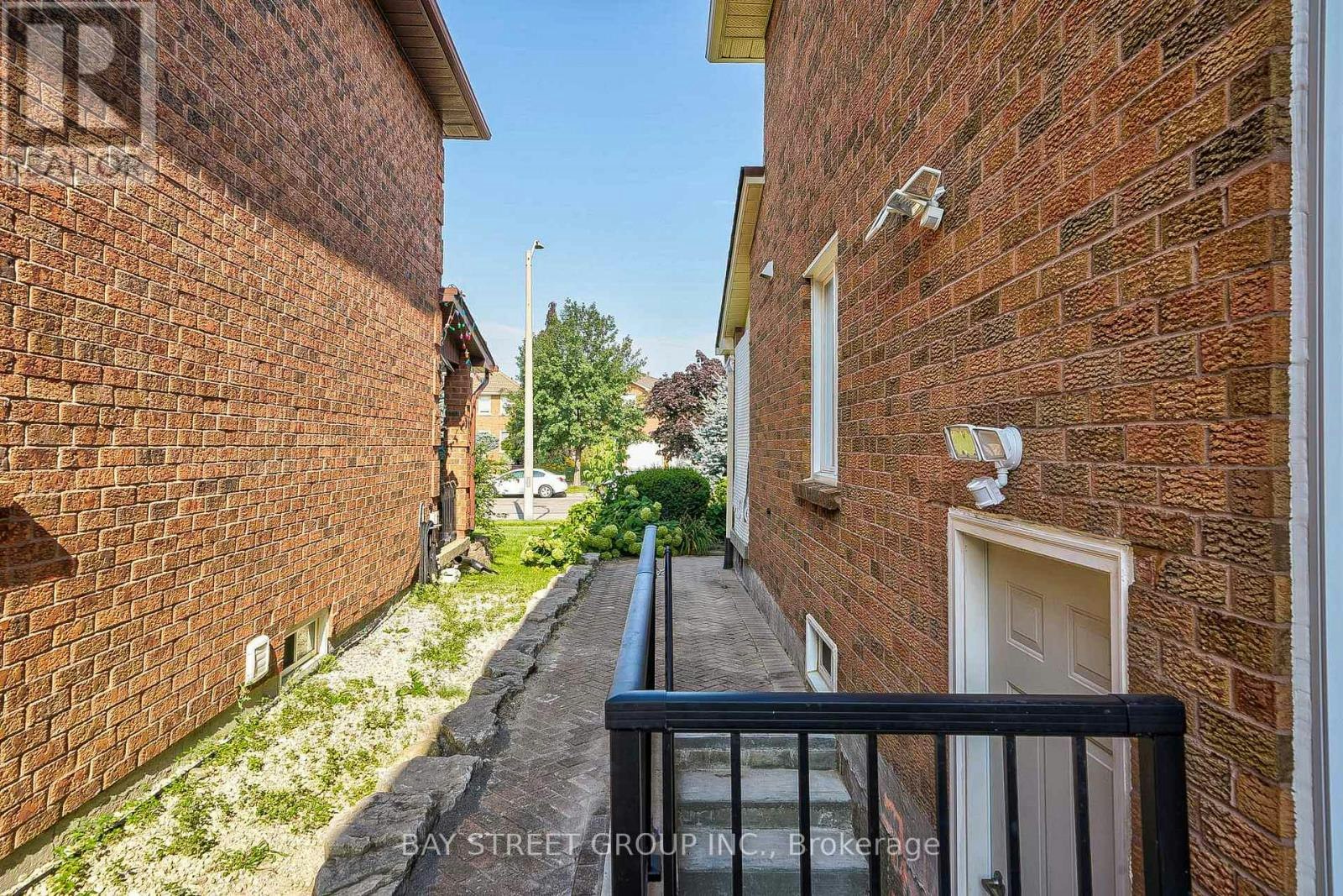 ROOM A-169 Killian Road, Vaughan, ON, L6A 1A8 - 4