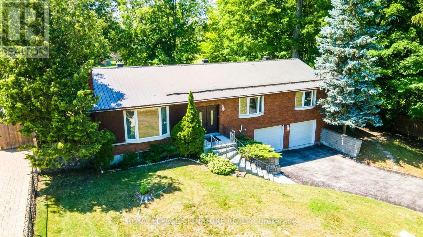 2948 Lillian Street, Innisfil, ON, L9S 2J6