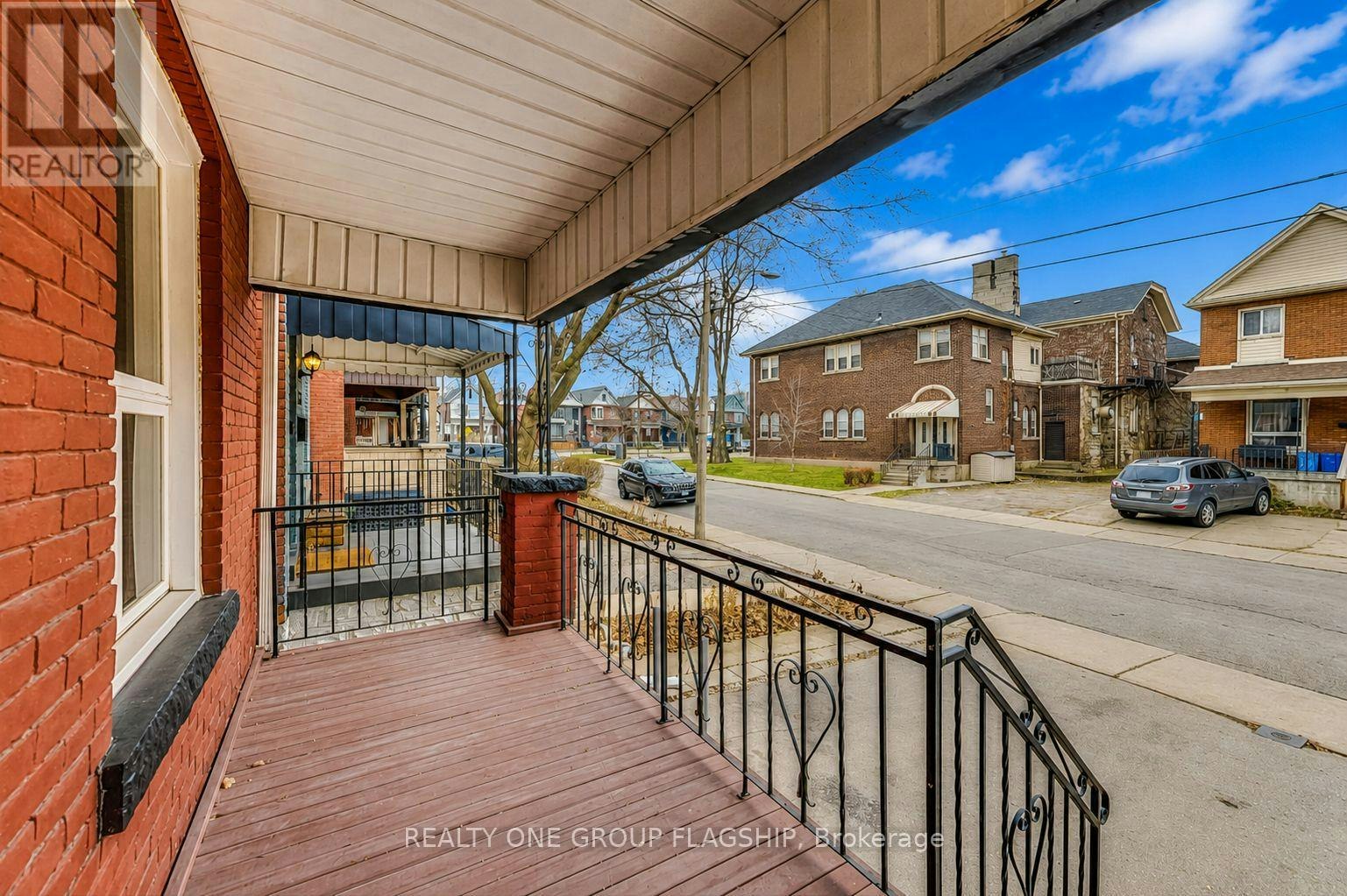 16 Huntley Street, Hamilton, ON, L8L 5X7 - 4