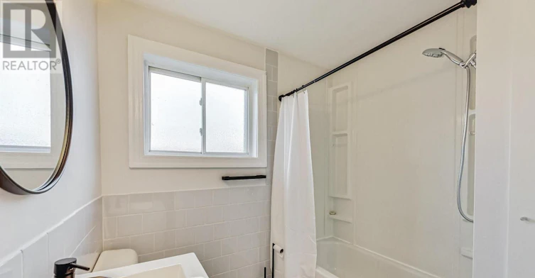 16 Huntley Street, Hamilton, ON, L8L 5X7 - 26