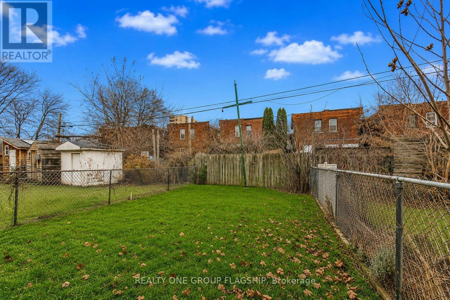 16 Huntley Street, Hamilton, ON, L8L 5X7 - 37
