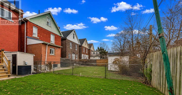 16 Huntley Street, Hamilton, ON, L8L 5X7 - 38