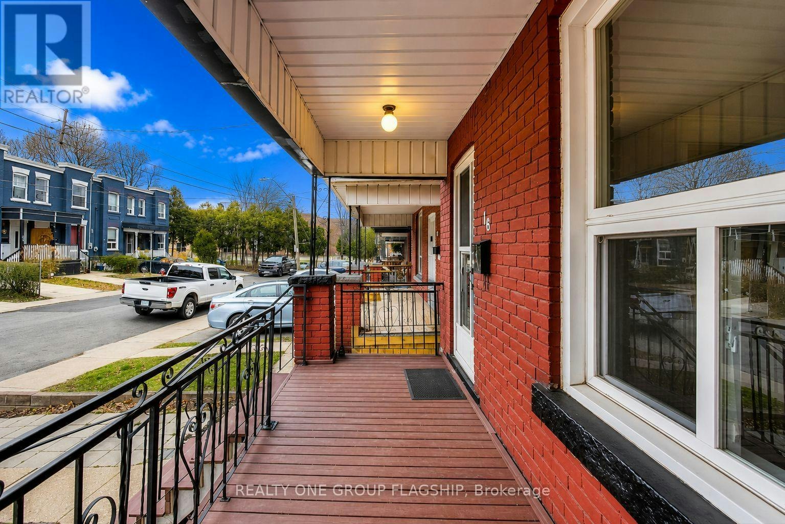 16 Huntley Street, Hamilton, ON, L8L 5X7 - 5