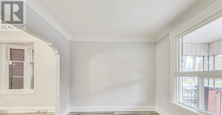 16 Huntley Street, Hamilton, ON, L8L 5X7 - 8