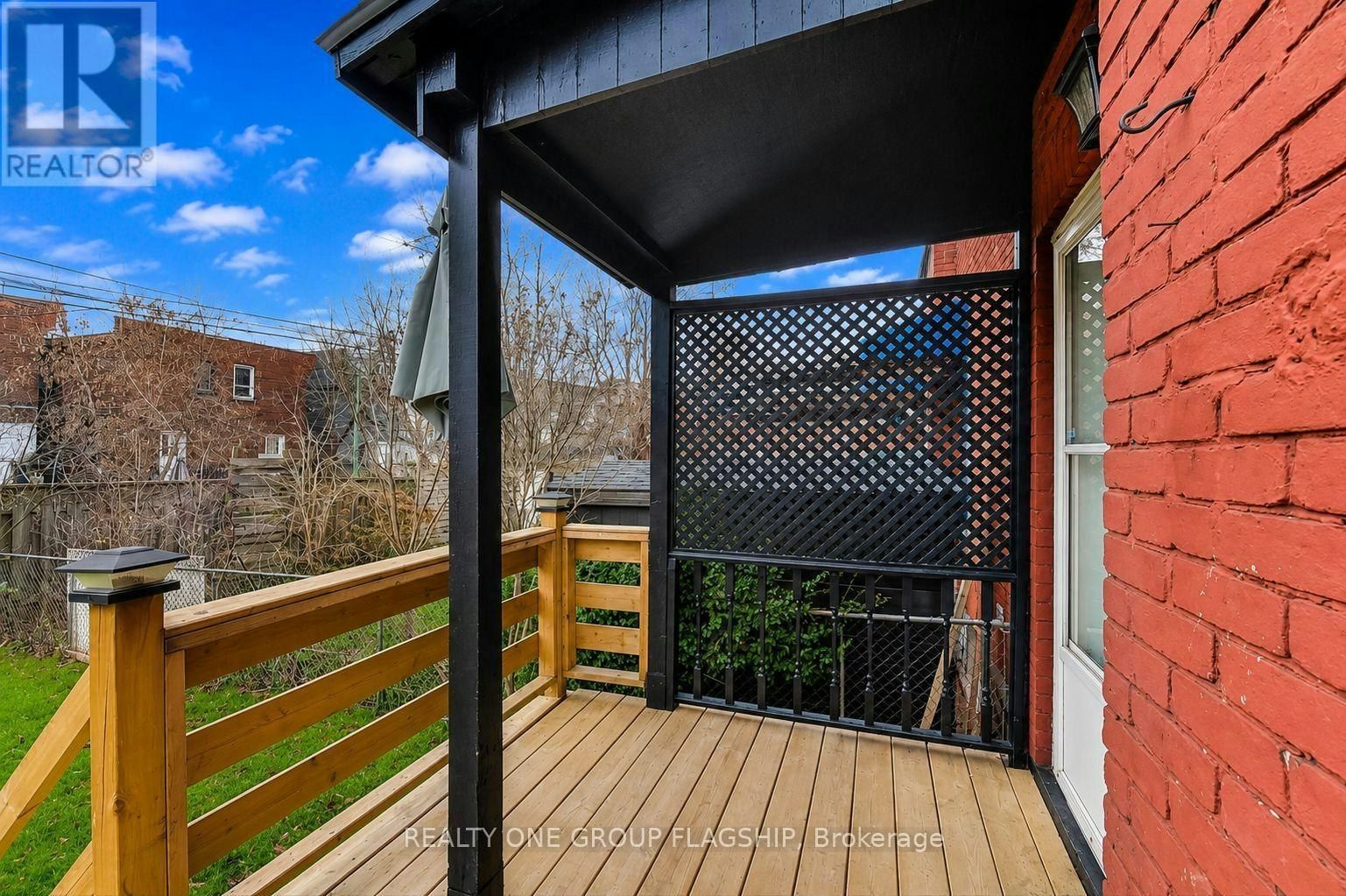 16 Huntley Street, Hamilton, ON, L8L 5X7 - 33