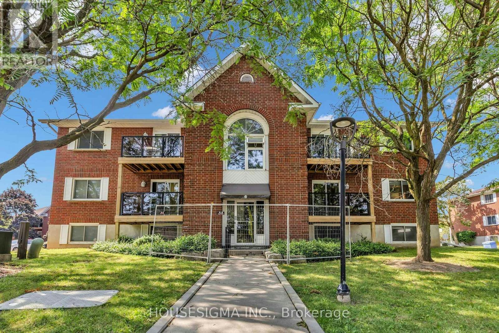 606-565 Greenfield Avenue, Kitchener, ON, N2C 2P4