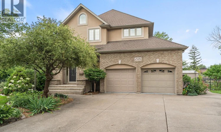 476 Mei Lin Crescent