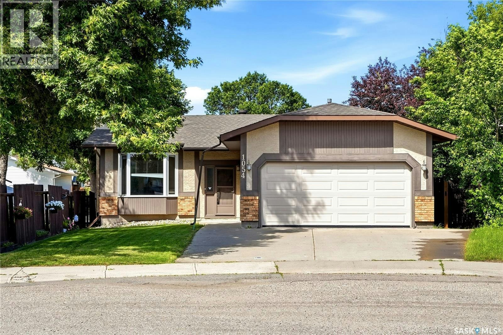 1054 Bayda Crescent, Regina, SK, S4N 6Y6