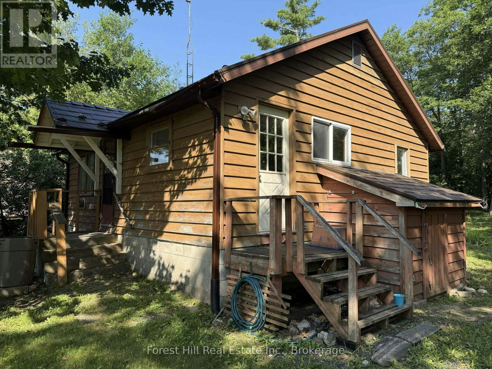 1033 Grey Street, Muskoka Lakes, ON, P0C 1A0