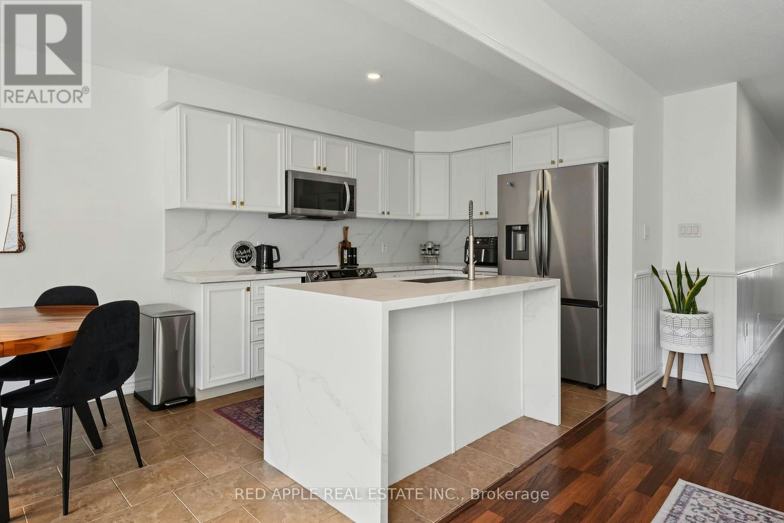 17 Booth Street, Bradford West Gwillimbury, ON, L3Z 0A4 - 14
