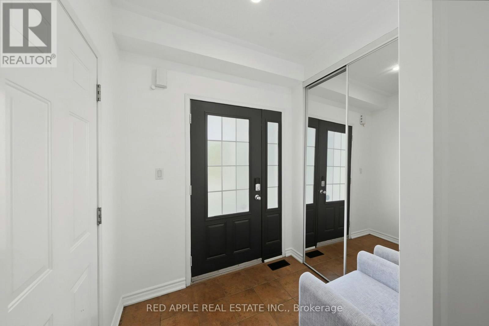17 Booth Street, Bradford West Gwillimbury, ON, L3Z 0A4 - 5
