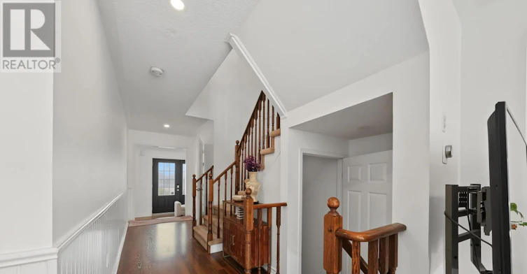 17 Booth Street, Bradford West Gwillimbury, ON, L3Z 0A4 - 20