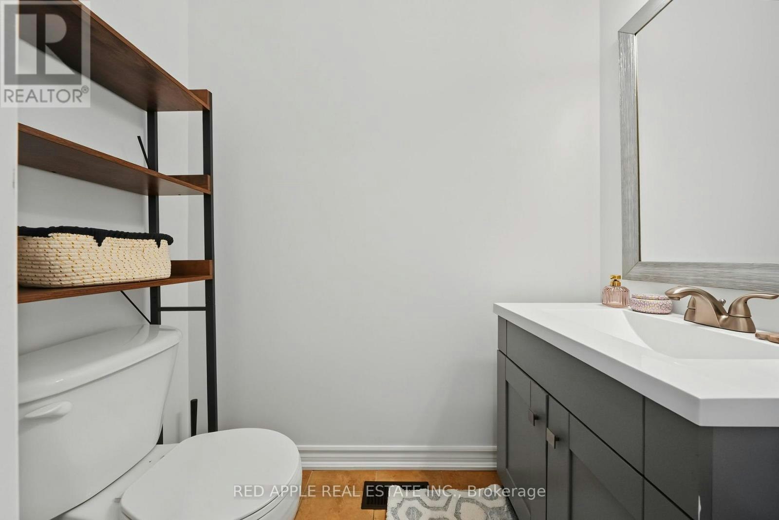 17 Booth Street, Bradford West Gwillimbury, ON, L3Z 0A4 - 7