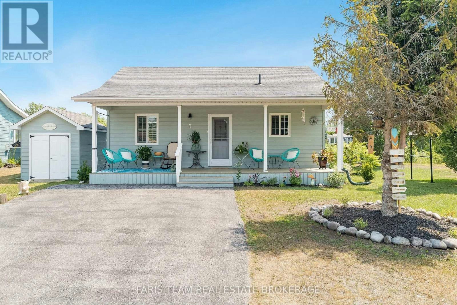 3 Awenda Avenue, Wasaga Beach, ON, L9Z 1X7