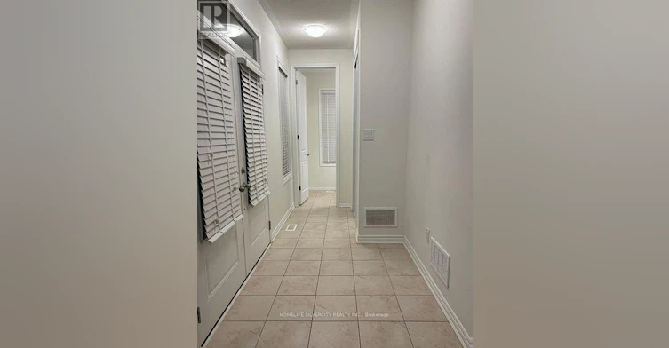 39 Boothill Drive, Brampton, ON, L7A 5E4 - 2