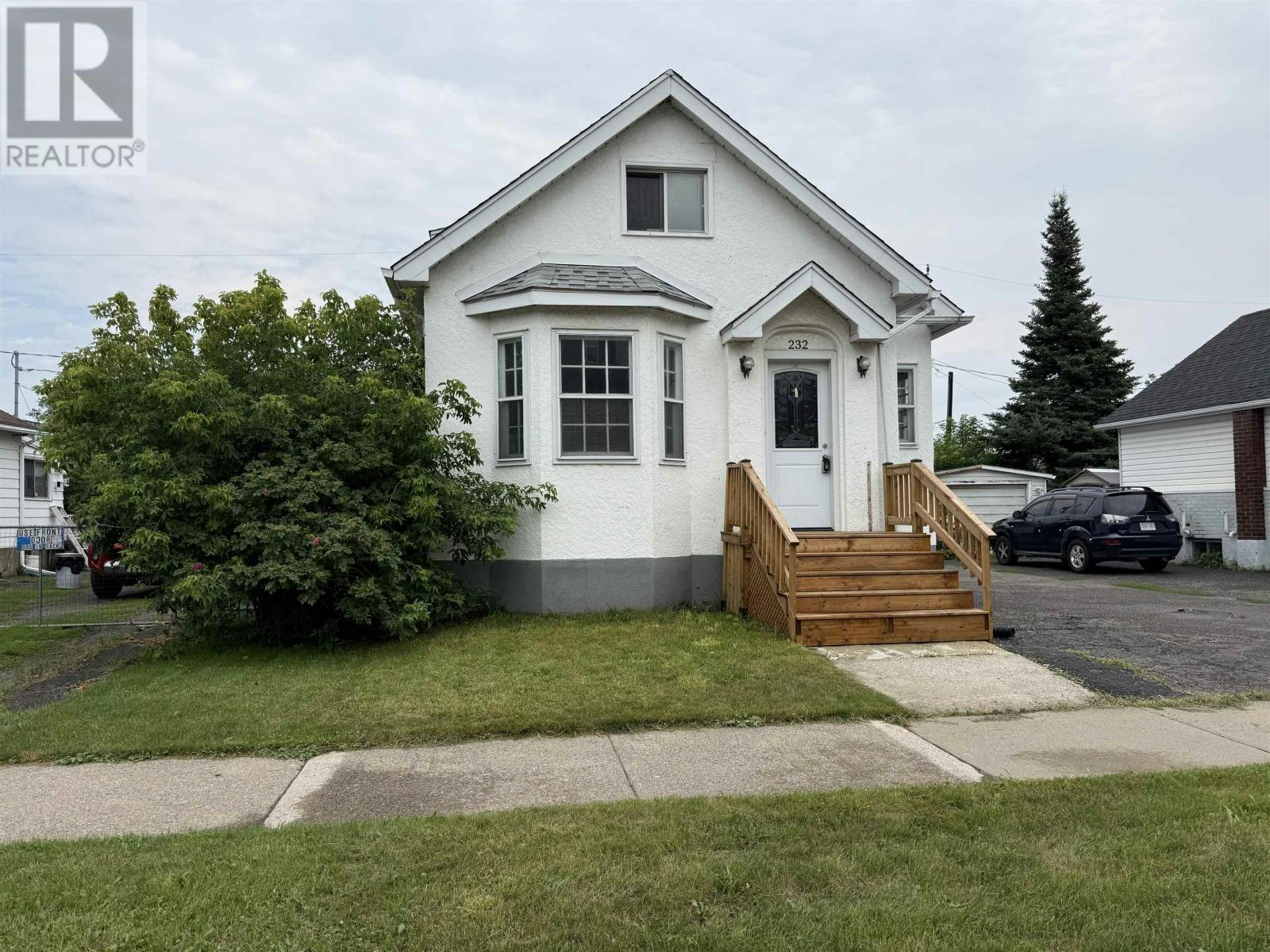232 Mckellar Street S, Thunder Bay, ON, P7E 1H7