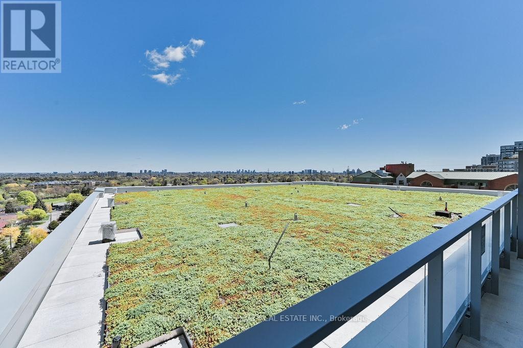 S1202-8 Olympic Garden Drive, Toronto, ON, M2M 0B9 - 35