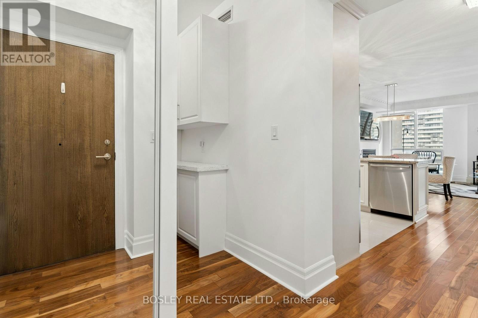 4501-16 Harbour Street, Toronto, ON, M5J 2Z7 - 2