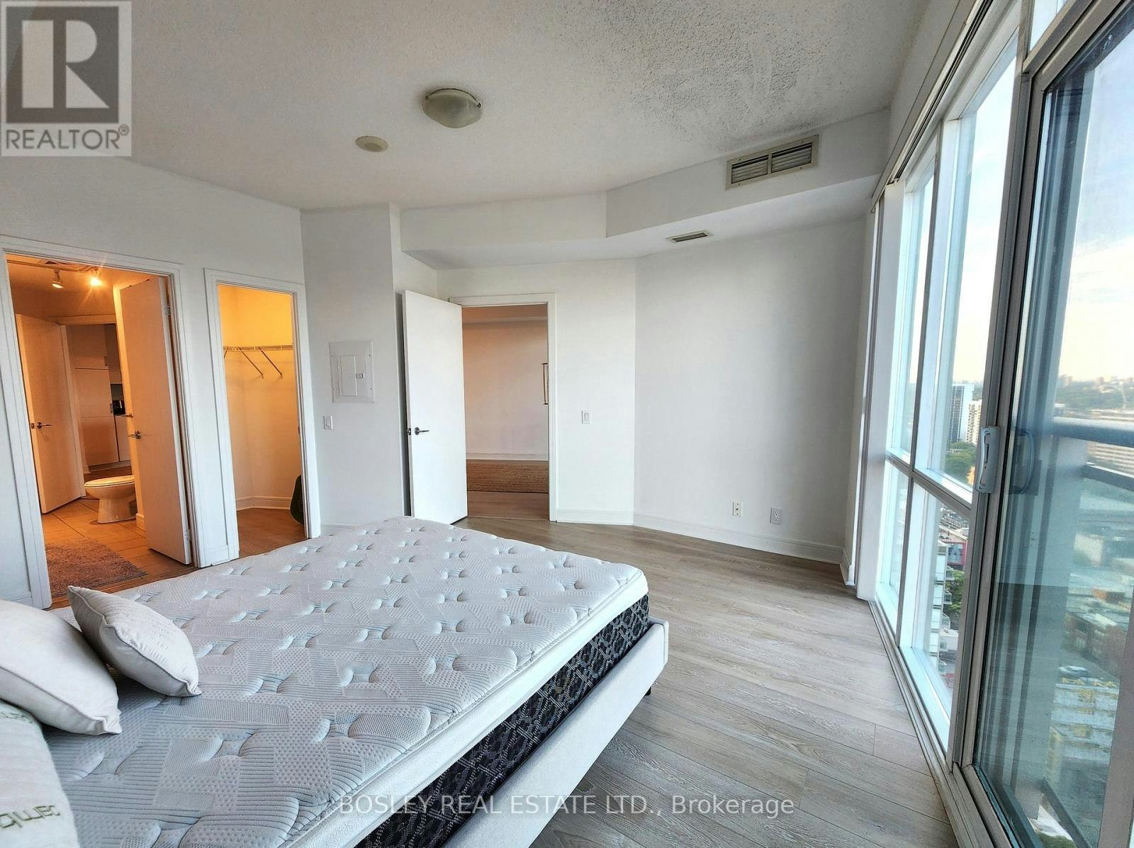 S2307-112 George Street, Toronto, ON, M5A 2M5 - 5