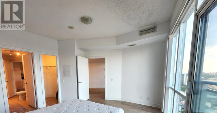 S2307-112 George Street, Toronto, ON, M5A 2M5 - 5