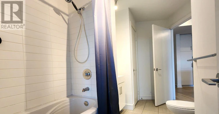 S2307-112 George Street, Toronto, ON, M5A 2M5 - 6