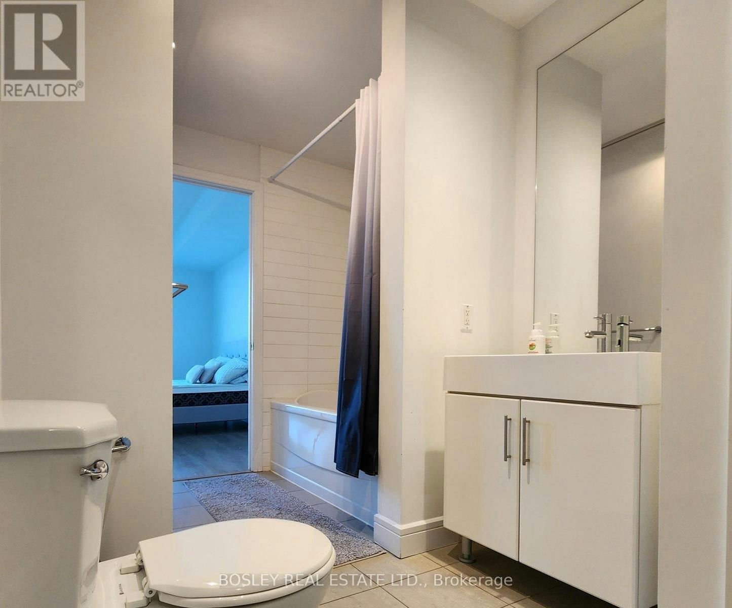 S2307-112 George Street, Toronto, ON, M5A 2M5 - 7