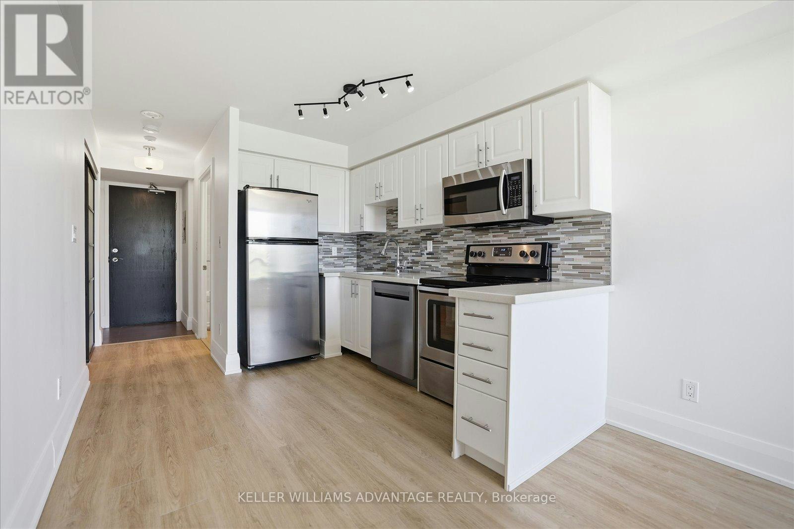 415-1733 Queen Street E, Toronto, ON, M4L 6S9 - 12