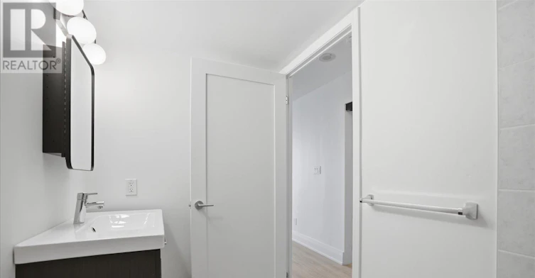 415-1733 Queen Street E, Toronto, ON, M4L 6S9 - 6