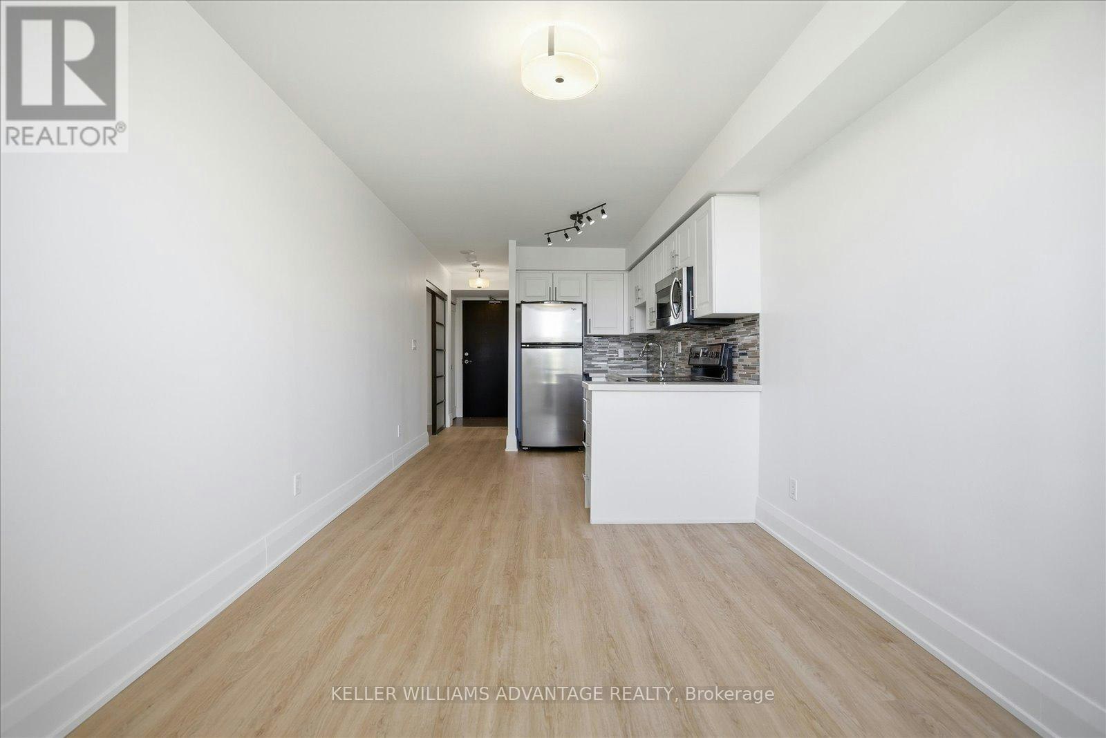415-1733 Queen Street E, Toronto, ON, M4L 6S9 - 17