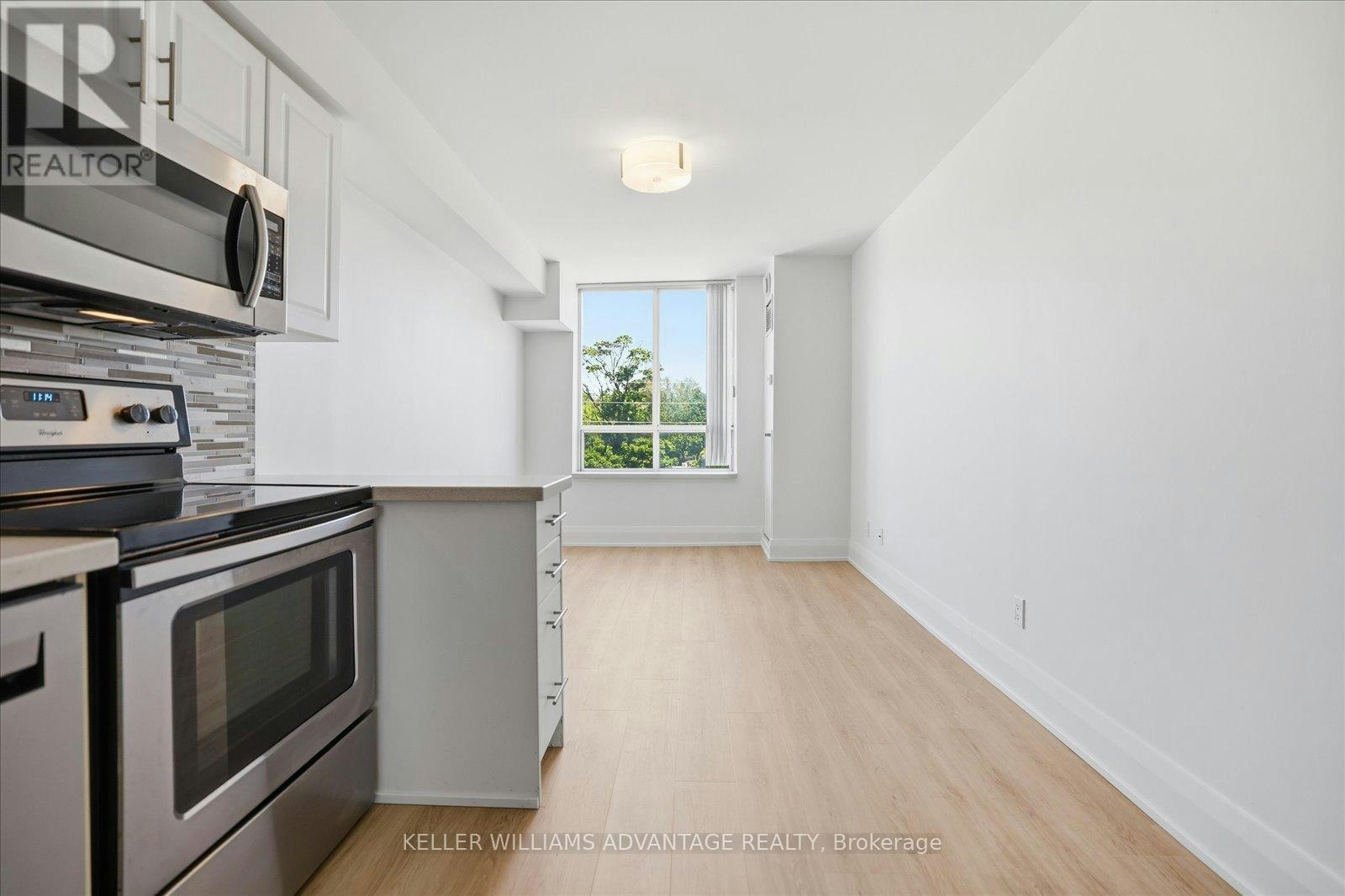 415-1733 Queen Street E, Toronto, ON, M4L 6S9 - 11