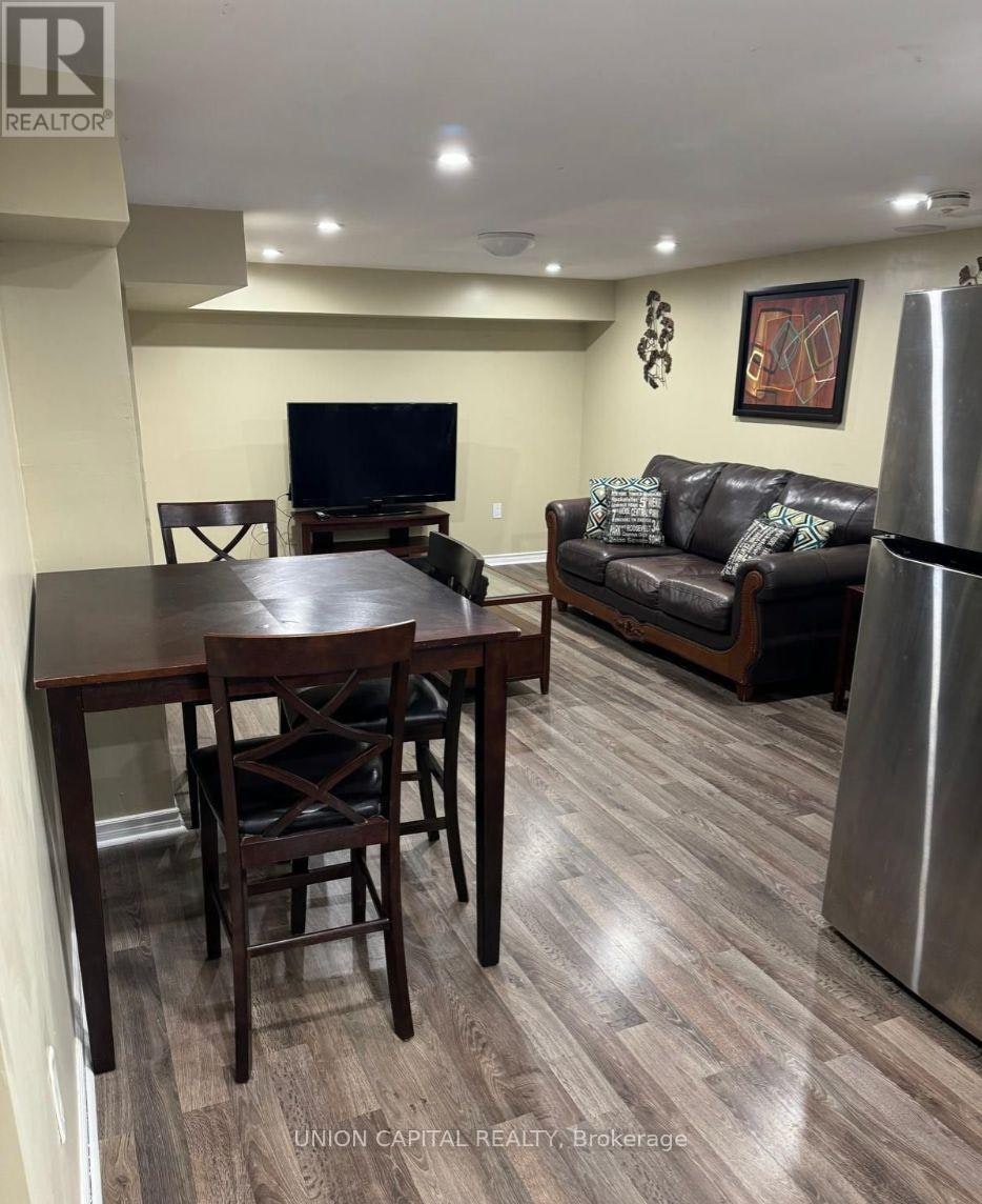 ROOM A-427 Rossland Road W, Oshawa, ON, L1J 3G9 - 4