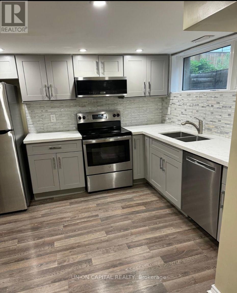 ROOM A-427 Rossland Road W, Oshawa, ON, L1J 3G9