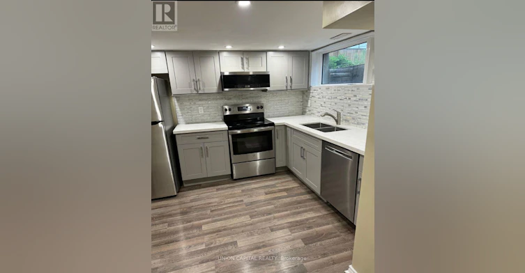 ROOM A-427 Rossland Road W, Oshawa, ON, L1J 3G9
