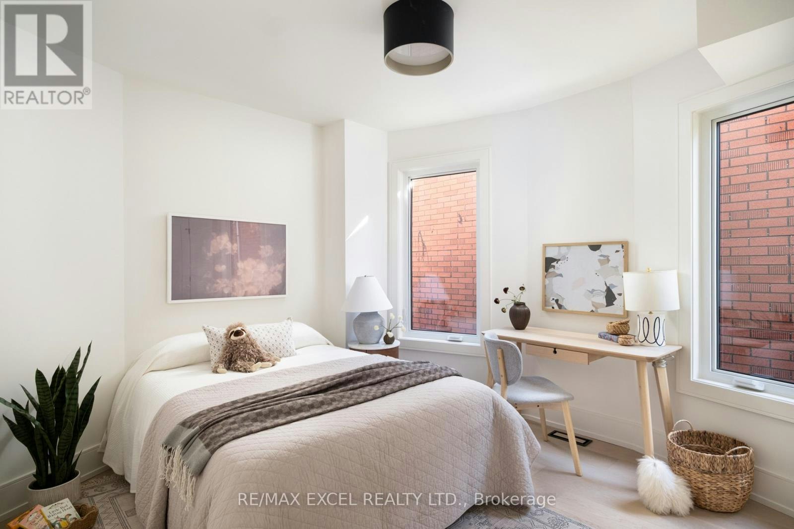 254 Bain Avenue, Toronto, ON, M4K 1G3 - 18