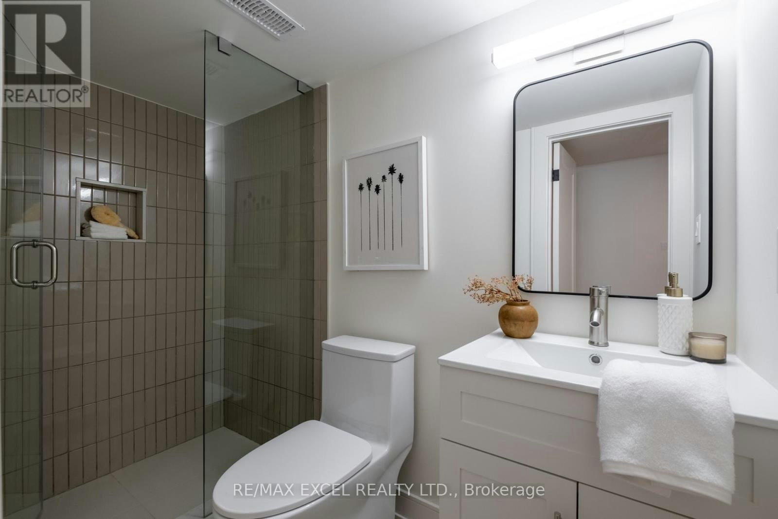 254 Bain Avenue, Toronto, ON, M4K 1G3 - 34