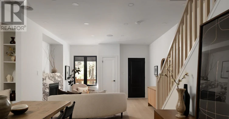 254 Bain Avenue, Toronto, ON, M4K 1G3 - 5