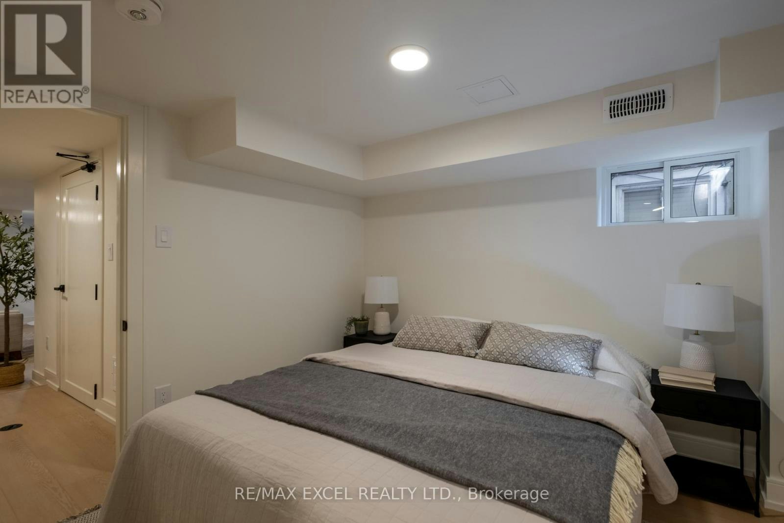254 Bain Avenue, Toronto, ON, M4K 1G3 - 33