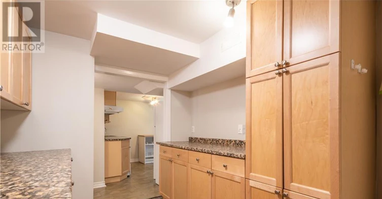 B-13 Donna Street, Ottawa, ON, K2G 2V5 - 9