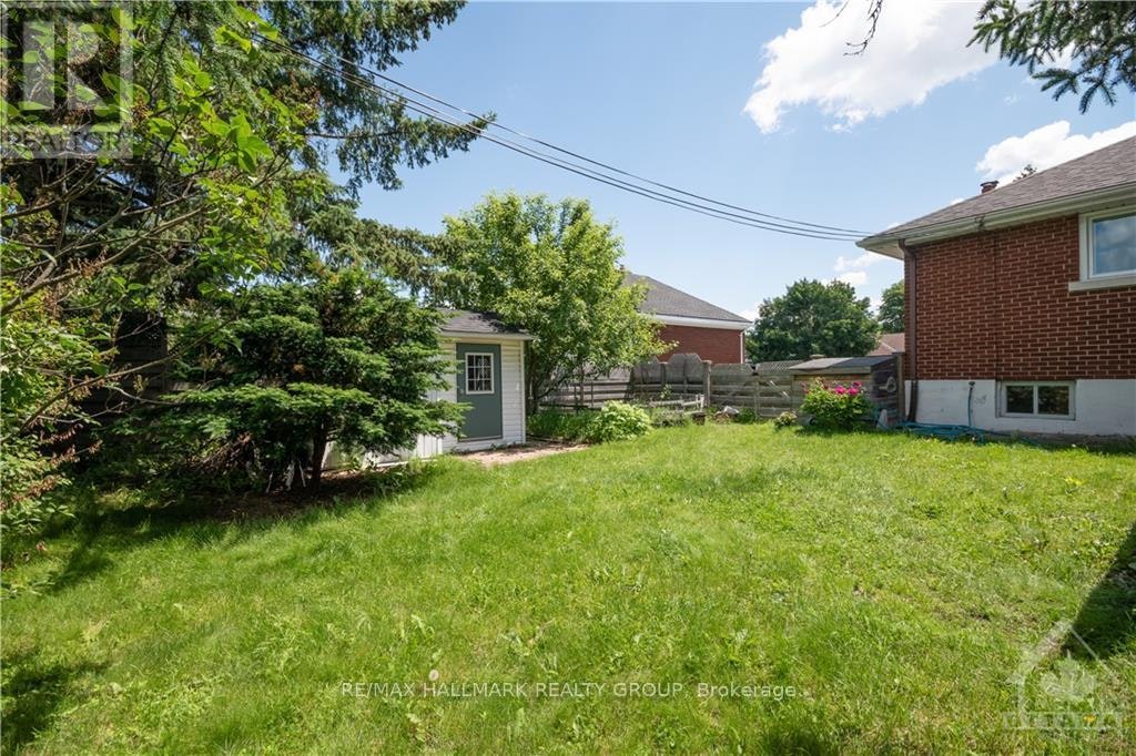 B-13 Donna Street, Ottawa, ON, K2G 2V5 - 24