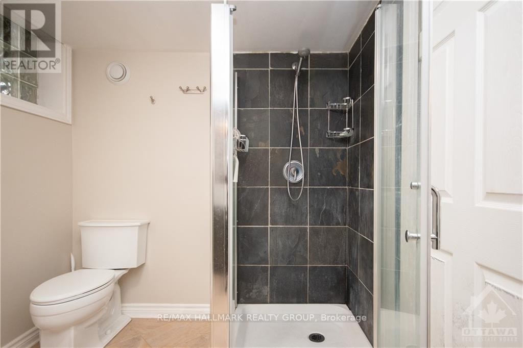 B-13 Donna Street, Ottawa, ON, K2G 2V5 - 20